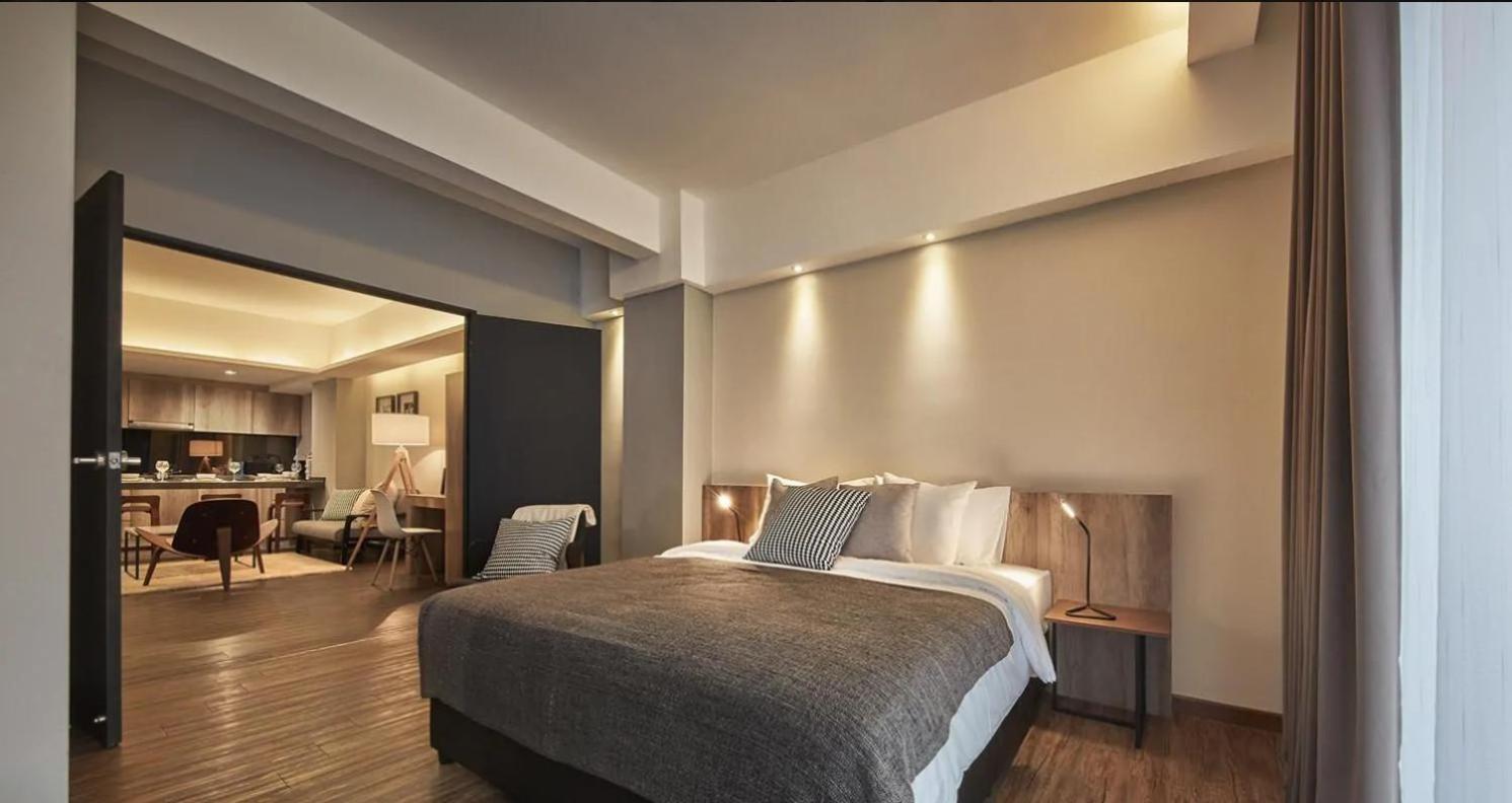 Tropics Eight Suites George Town Extérieur photo